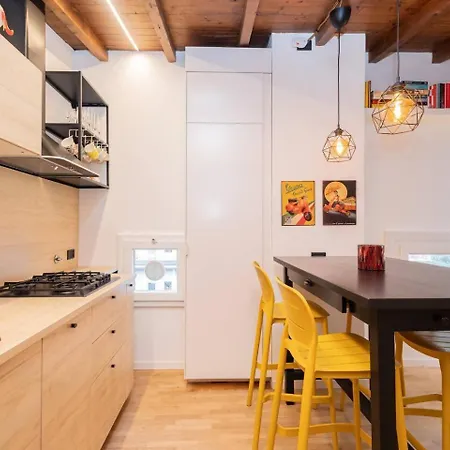 Charme In Mansarda - *