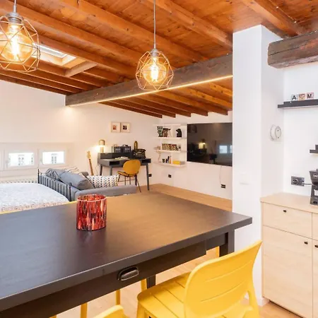 Charme In Mansarda - Appartement